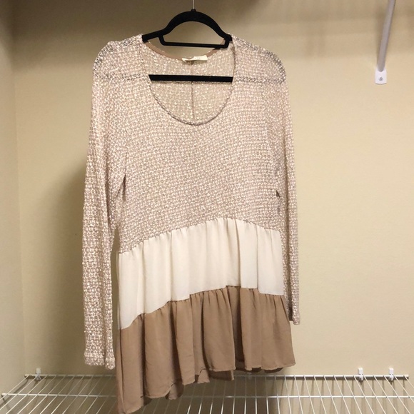 Tan layered shirt - Picture 1 of 5